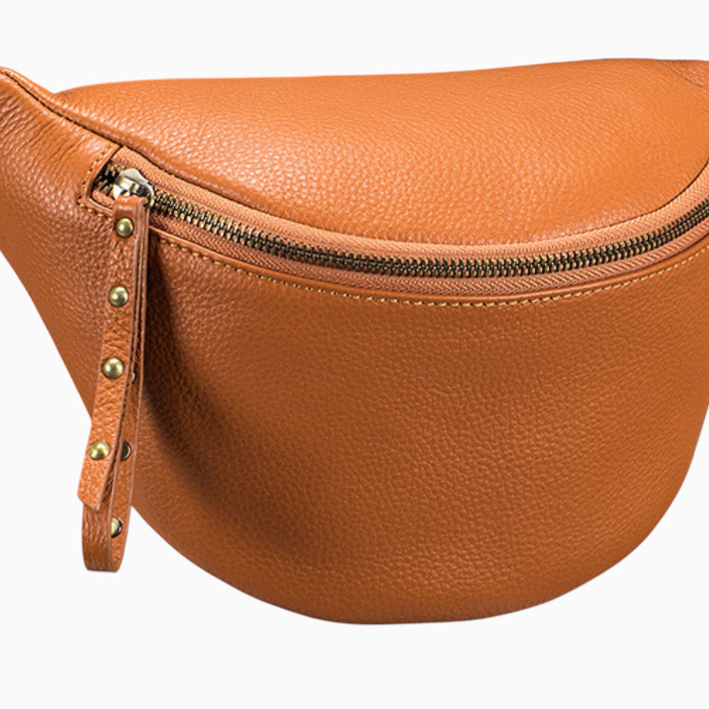 Sac banane en cuir pour femme, modèle Perle d'Élégance Cuir, avec design moderne et finition élégante.