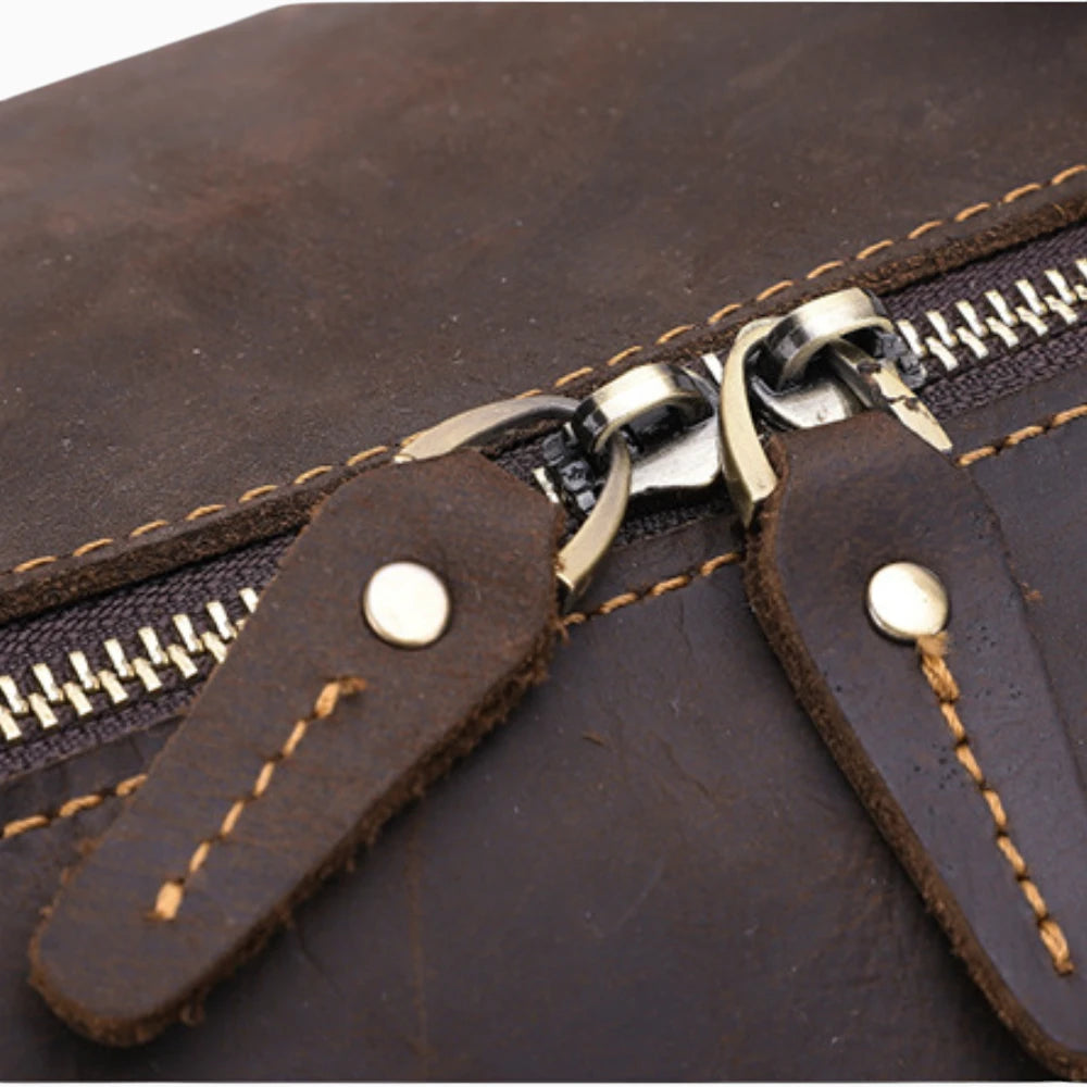 Sac de voyage en cuir pour homme modèle Monaco de la marque Élégance Cuir, avec poignées et bandoulière.