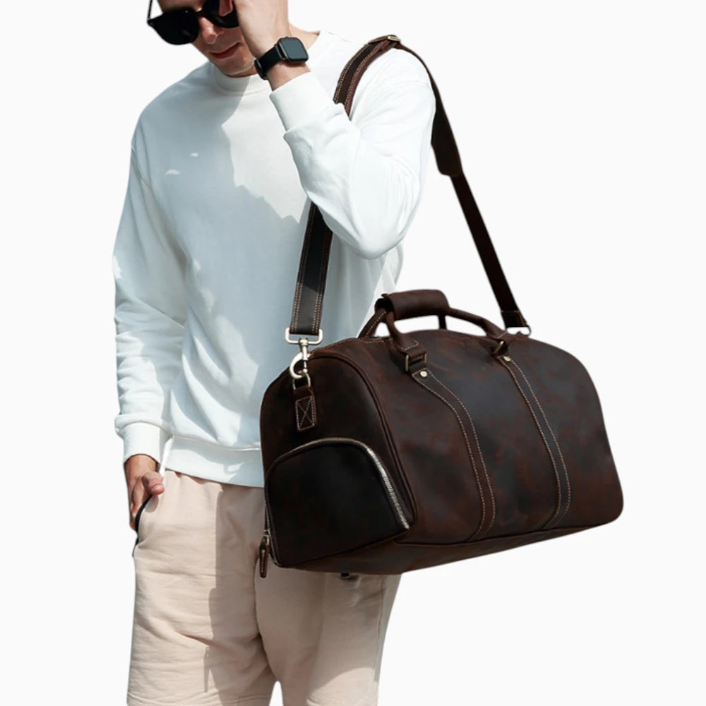 Duftel bag in brown leather for men, Monaco model by Élégance Cuir, showcasing a spacious design and stylish details.