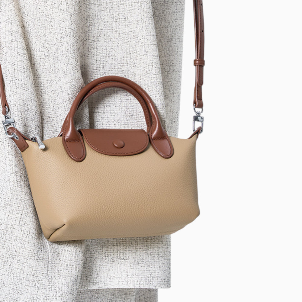 Sac bandoulière en cuir compact pour femme, modèle Anaïs de la marque Élégance Cuir, avec finition élégante et design pratique.