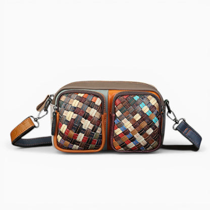 Sac bandoulière en cuir multicolore tressé pour femme, modèle Voyageuse 70s de la marque Élégance Cuir.