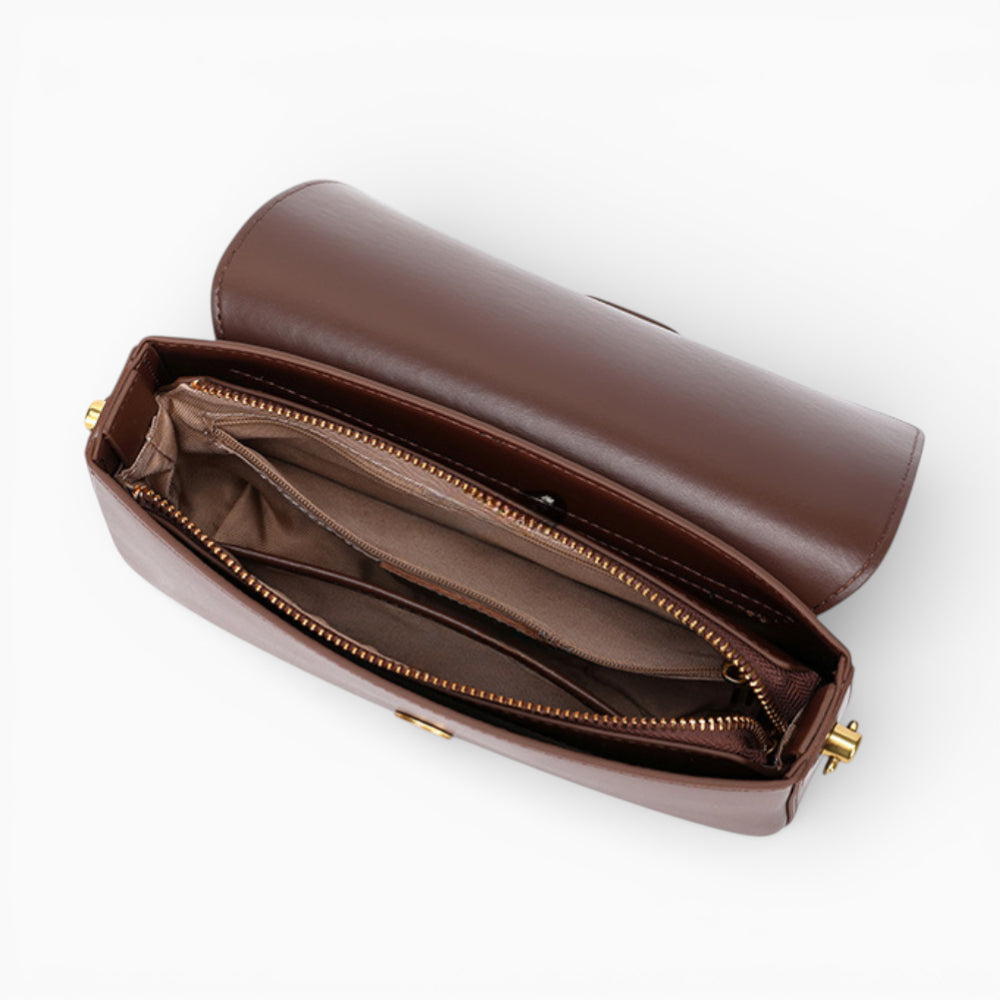 Sac bandoulière en cuir pour femme modèle Camille de la marque Élégance Cuir, affichant un design élégant et fonctionnel.