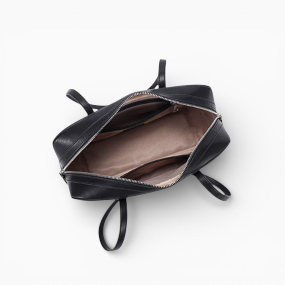 Sac bandoulière en cuir rectangulaire pour femme modèle Zoé de la marque Élégance Cuir, en cuir noir avec bandoulière ajustable. Vu intérieur 2.