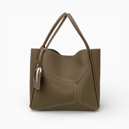 Sac bandoulière en cuir structuré pour femme, modèle Clémence d'Élégance Cuir, avec finition élégante et design moderne.