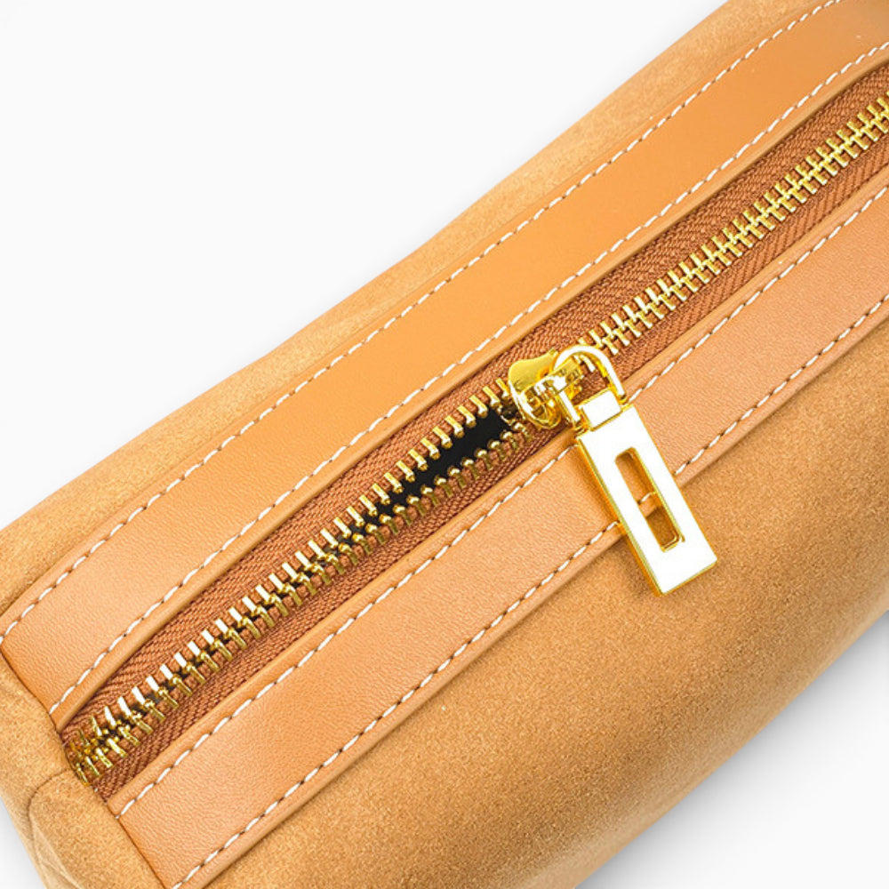 Sac bandoulière en cuir structuré pour femme modèle Clémence d'Élégance Cuir, avec finition élégante et design pratique.