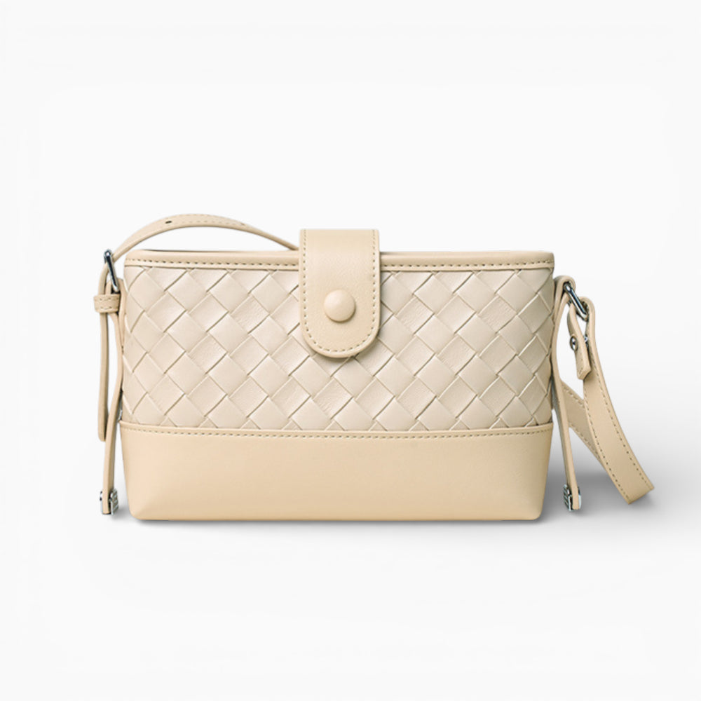 Sac à main en cuir pour femme, motif tressé avec rabat, modèle Parisienne de la marque Élégance Cuir, beige vue de face
