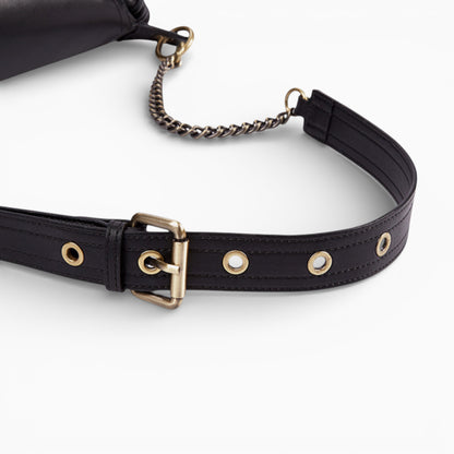 Chic Émeraude leather fanny pack for women by Élégance Cuir with adjustable strap and classy design.