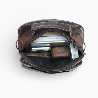 Sacoche bandoulière homme en cuir marron, format vertical, avec poche zippée, modèle Alliance, vue intérieure.